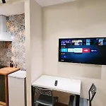 2V1 - Center Apartment 3